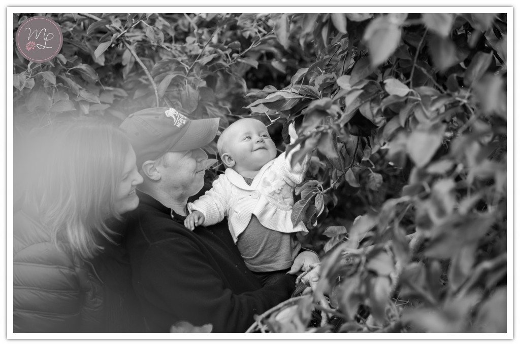 Beak & Skiff Apple Orchard Lafayette, NY Family Portrait photographer Mabyn Ludke Photography