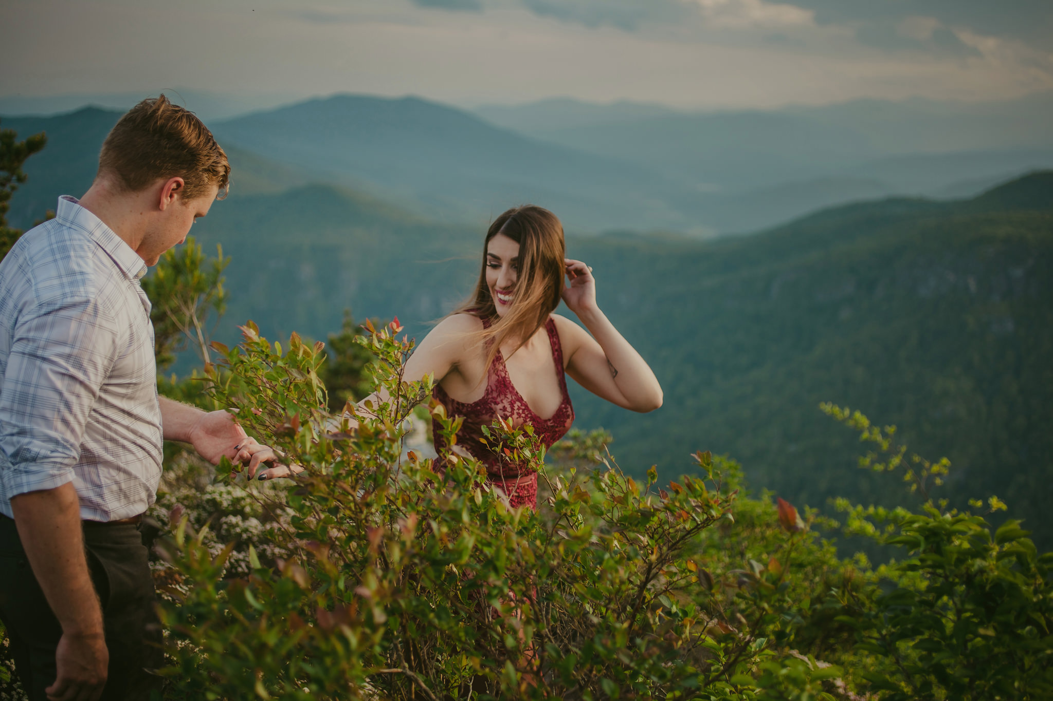 Couple spends their anniversary exploring Hawksbill Mountain and all it has to offer with Mabyn Ludke Photography