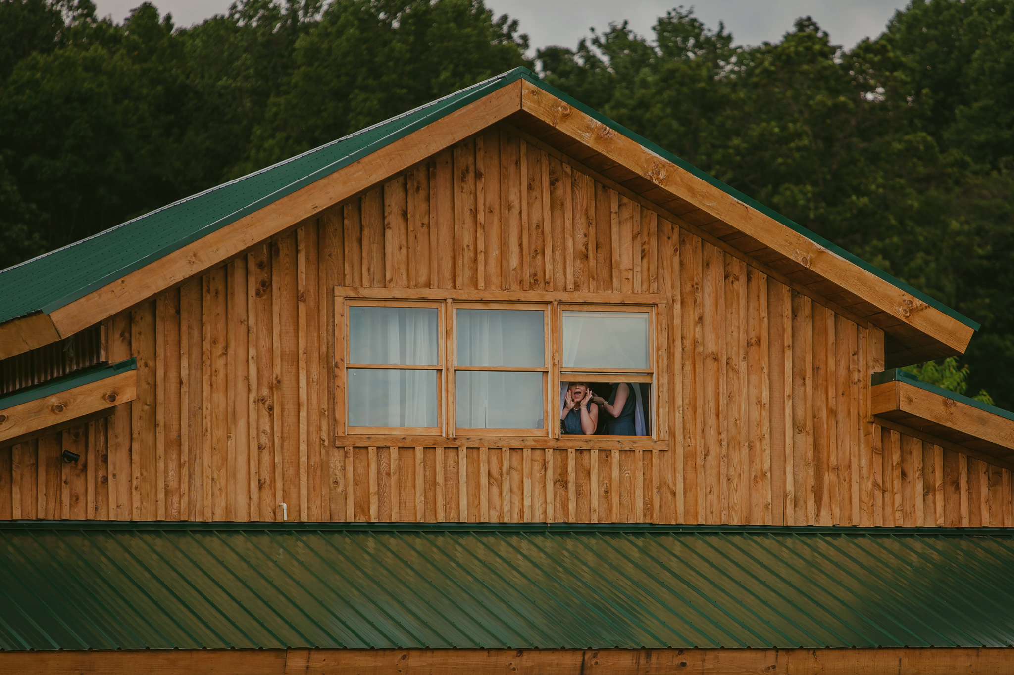 Middlefork Barn Wedding in Meadowview, VA by Mabyn Ludke Photography