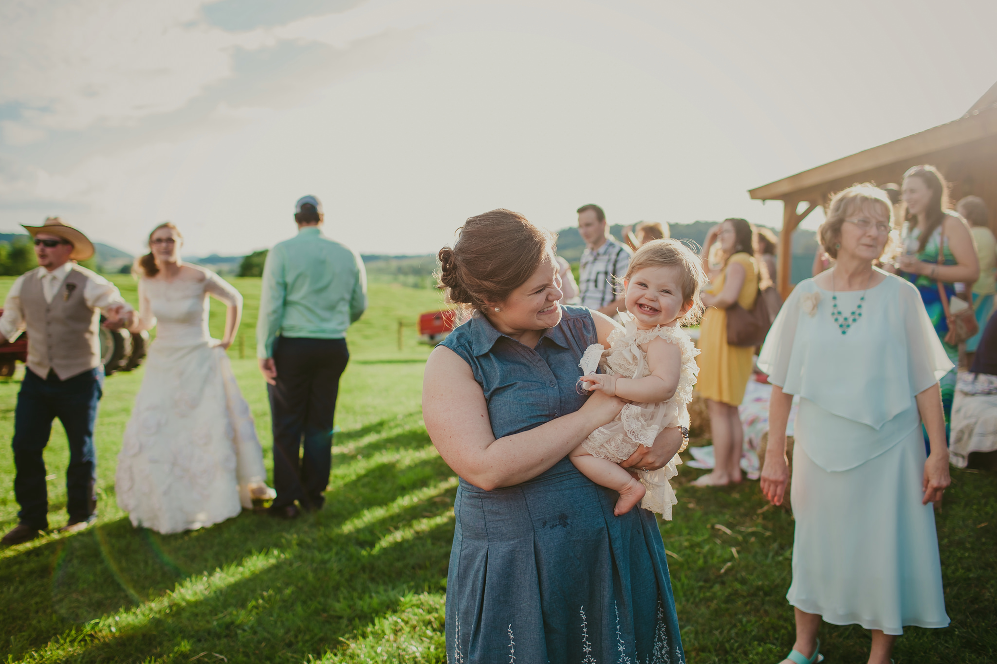 Middlefork Barn Wedding in Meadowview, VA by Mabyn Ludke Photography